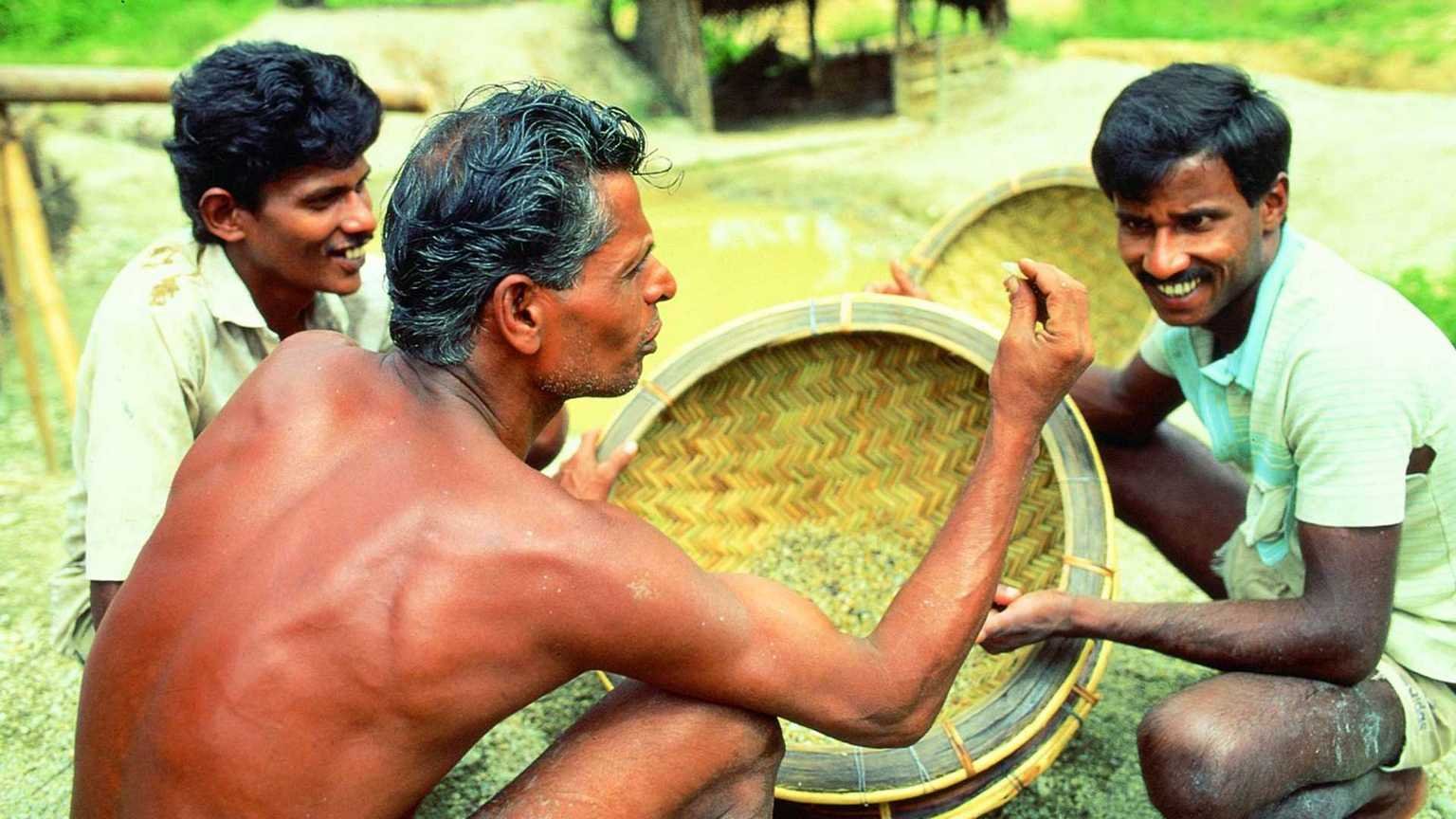 gem mining experience ratnapura